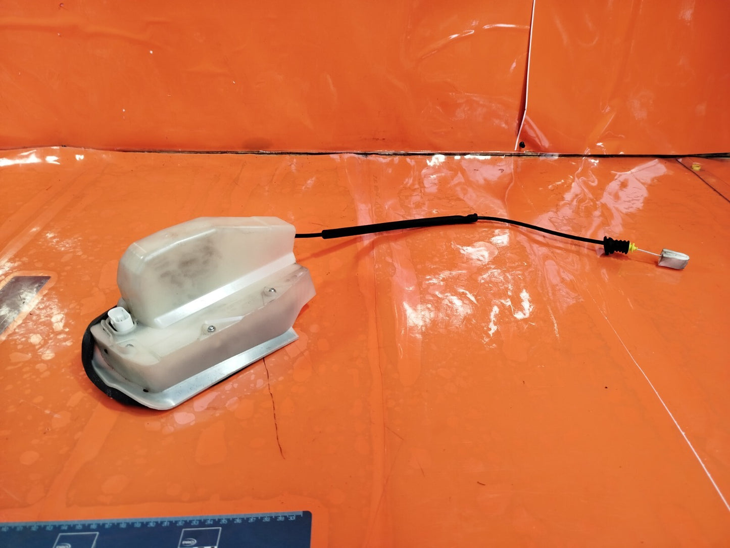 ✅2020 TESLA MODEL 3 LONG RANGE REAR RIGHT DOOR LOCK 106896900M + WARRANTY A266 - Image 2