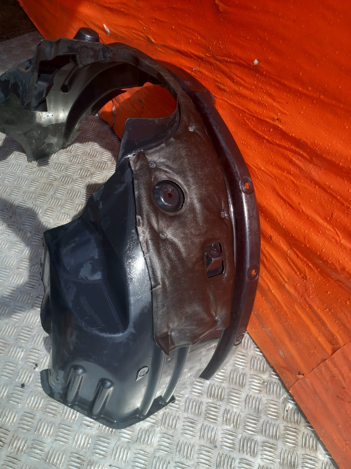 Ford Tourneo Custom 2.2 Diesel 2015 Front Right Wheel Arch Liner FK2116114A A377 - Image 3