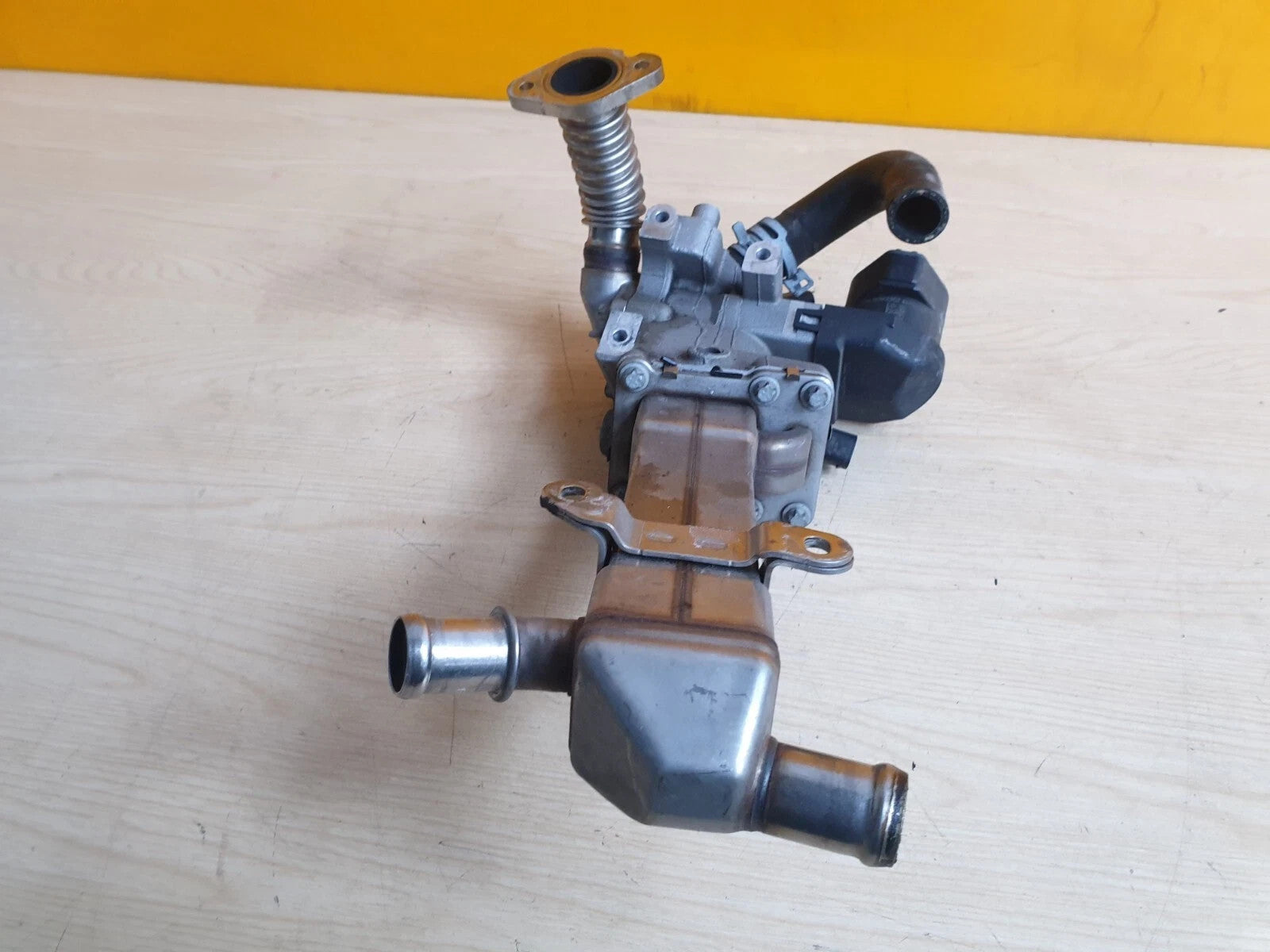 ebay-src:https://i.ebayimg.com/00/s/mtiwmfgxnjaw/z/pb4aaeswde5p-vay/$_57.jpg