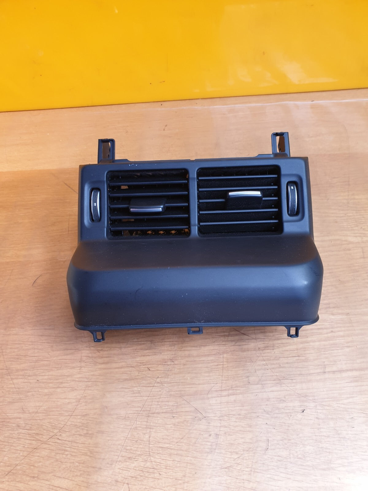 ✅2022 RANGE ROVER EVOQUE L551 CENTRE CONSOLE REAR AIR VENT K8D2-67448-A A169 - Image 2