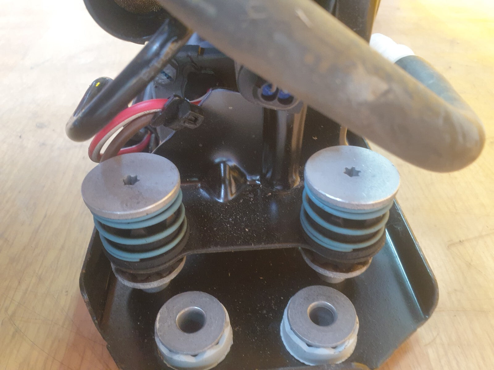 ✅2014 BMW 5 SERIES F11 AIR SUPPLY SUSPENSION COMPRESSOR MOTOR 6864215 + WARRANTY - Image 5