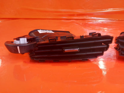 2017 Ford Transit Connect Front Dash Centre Air Vent Pair DT11-V014L20-ADW A369 - Image 2
