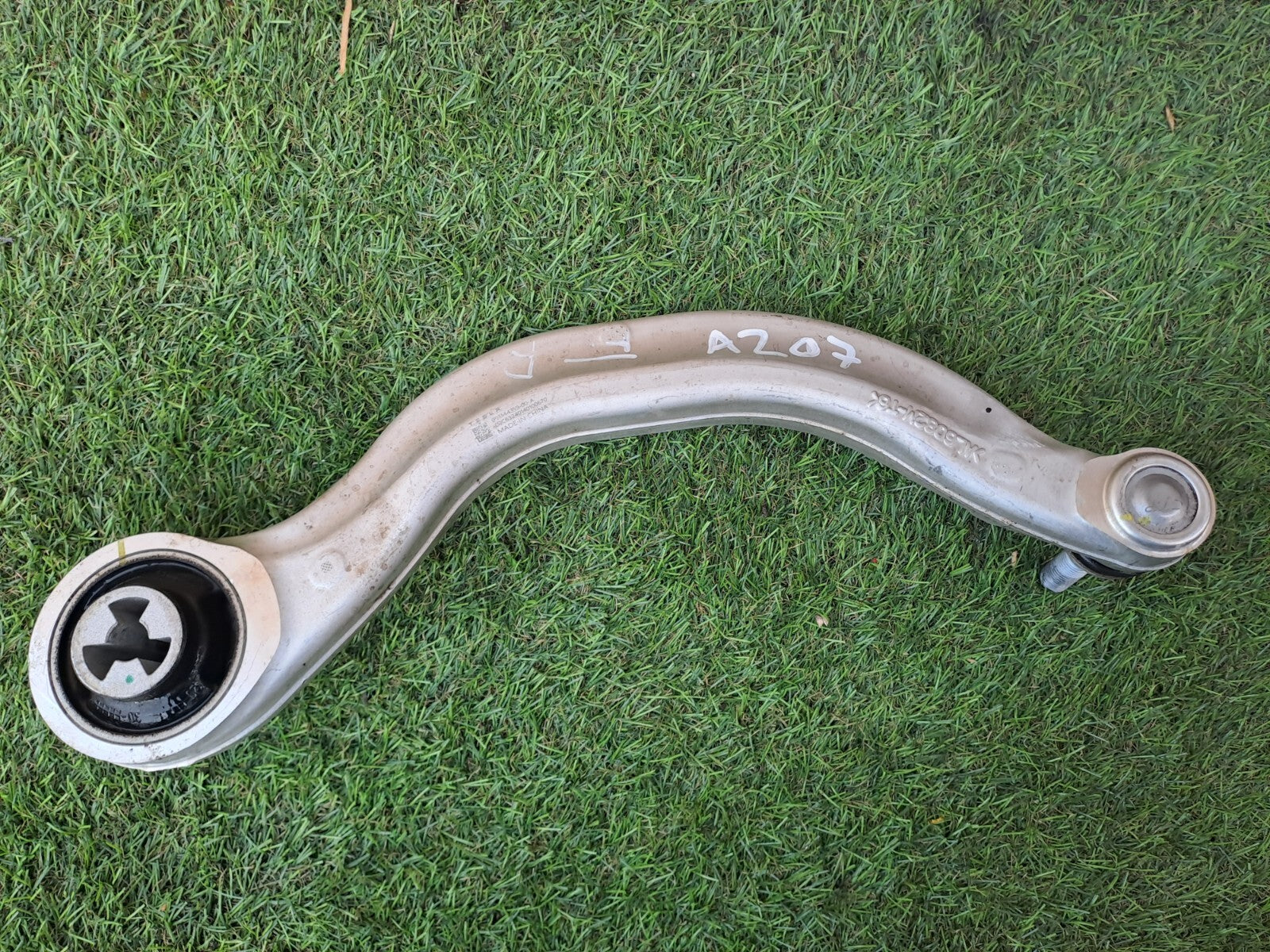 2024 TESLA MODEL 3 LONG FRONT RIGHT SUSPENSION CONTROL ARM 1344359-00-A A207 - Image 2