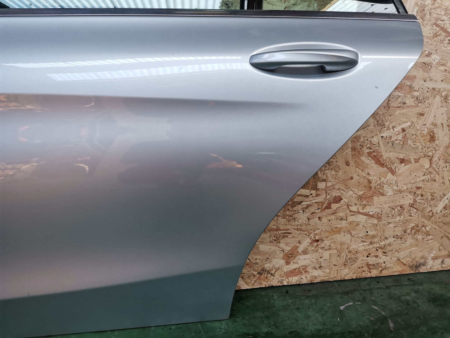 ✅2015 MERCEDES C CLASS W205 estate 2.0 REAR LEFT DOOR SILVER 775 small scratches - Image 8