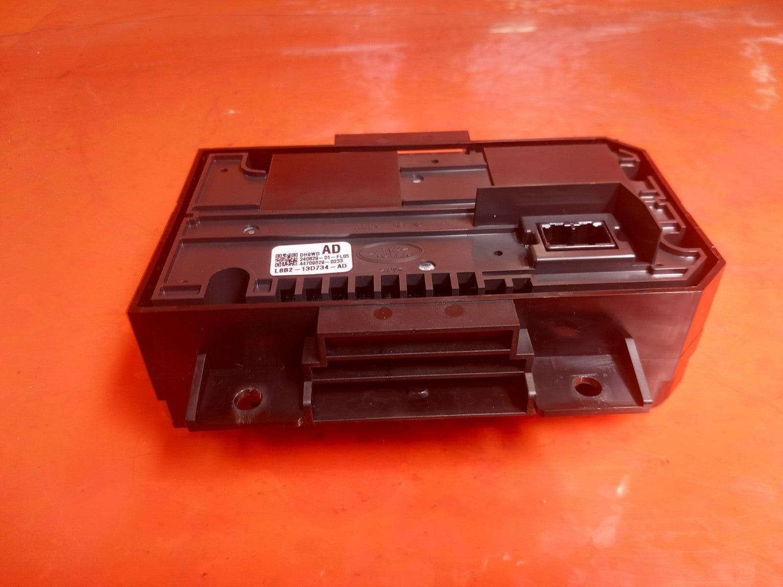 Land Rover Defender L663 3.0 Diesel 2025 Heater Climate Control Panel L8B213D734 - Image 11