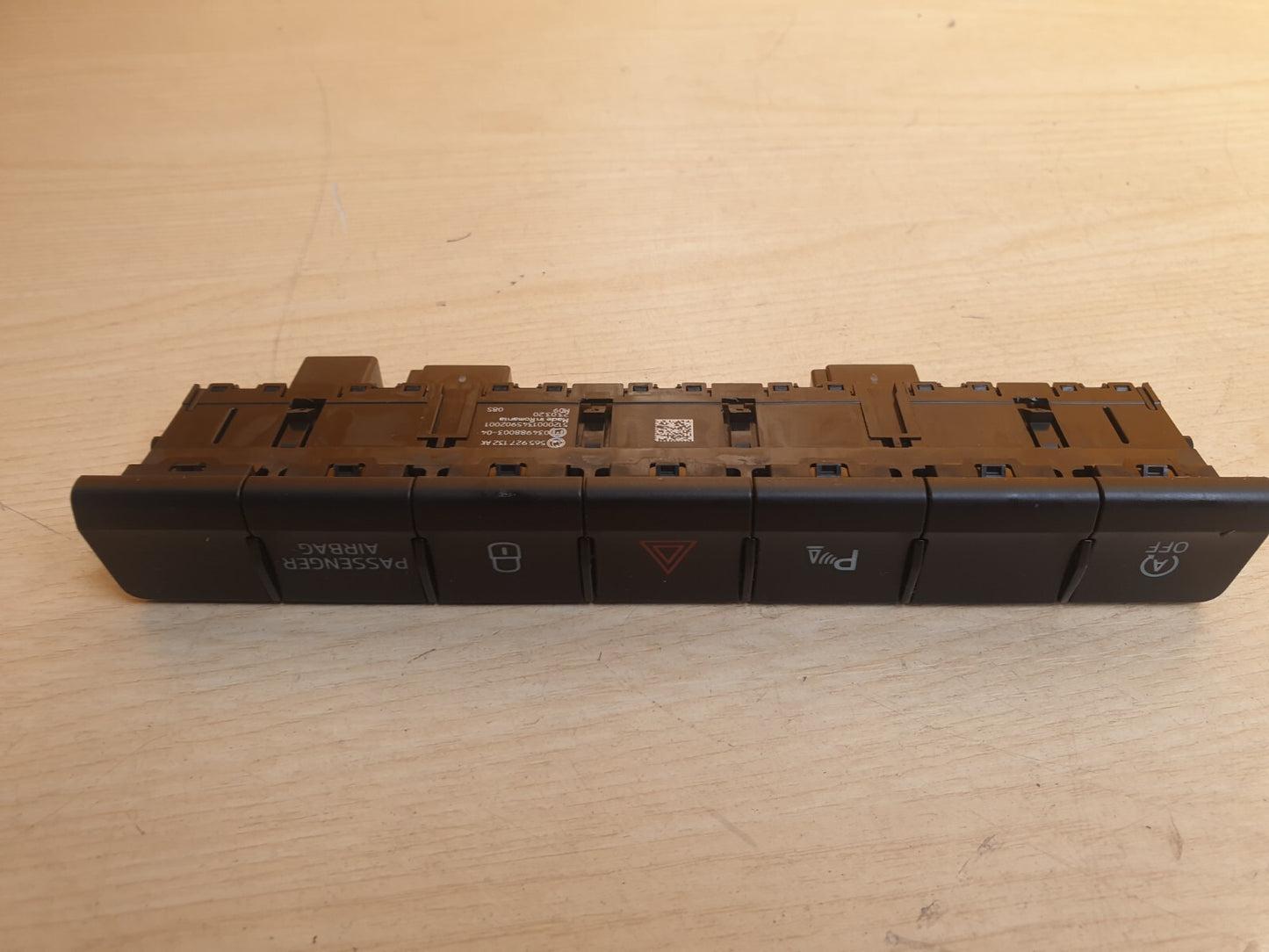 SKODA KAROQ 1.0 PETROL 2020 HAZARD LOCK SWITCH 565927132AK - Image 8