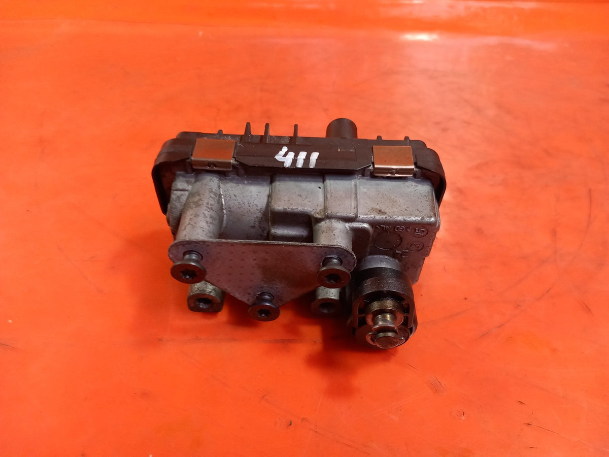 ebay-src:https://i.ebayimg.com/00/s/mtiwmfgxnjaw/z/amiaaesw1qnqik7o/$_57.jpg