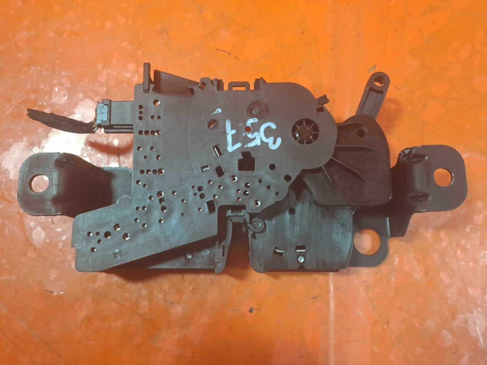 ebay-src:https://i.ebayimg.com/00/s/mtiwmfgxnjaw/z/170aaeswwk1pqt-7/$_57.jpg