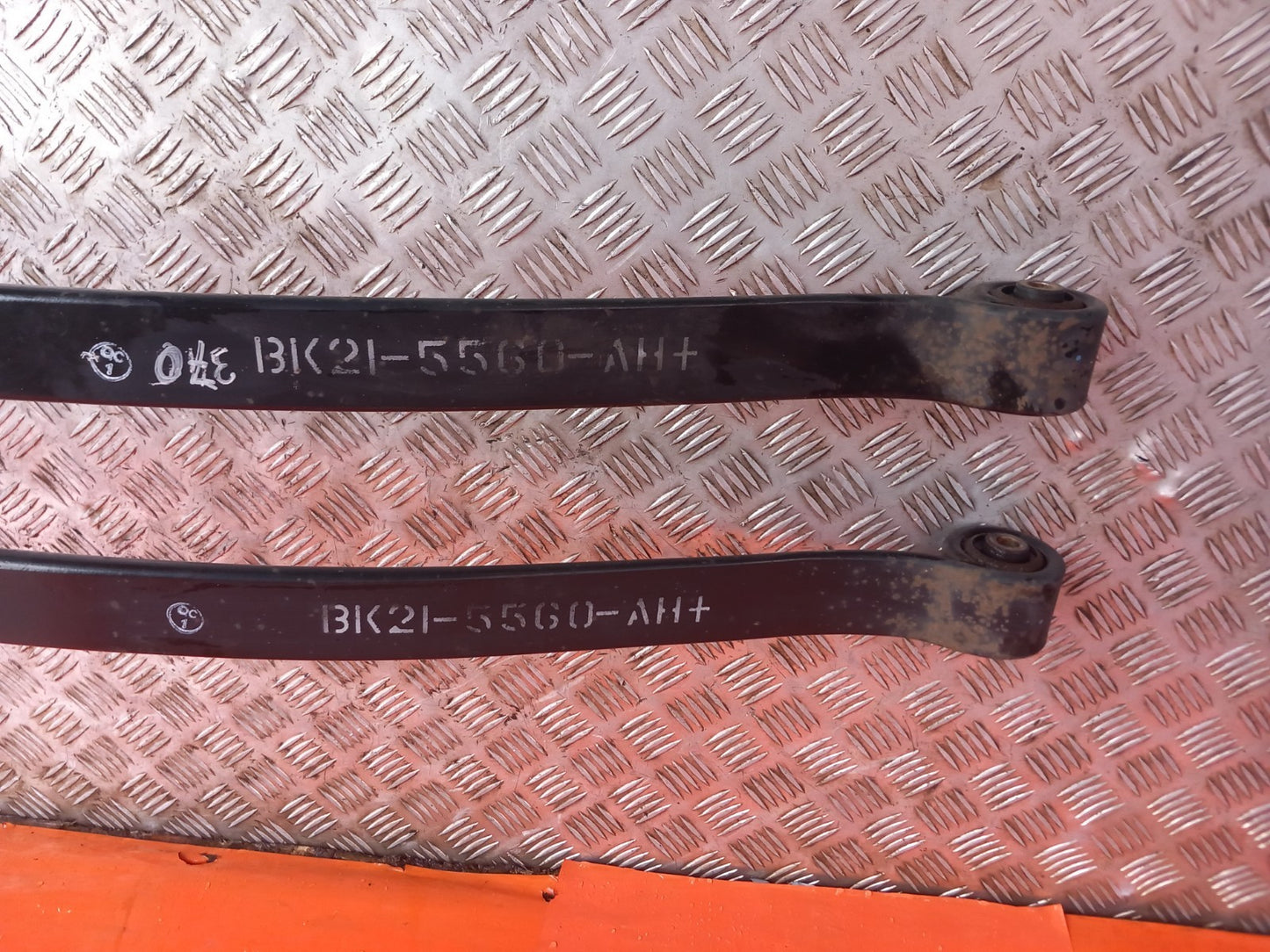 Ford Transit Custom 2.0 Diesel 2021 Rear Leaf Springs Pair BK215560AH Warranty - Image 3