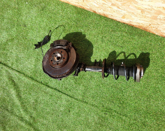 Mercedes W246 1.8 Diesel 2012 Front Left Suspension Leg Hub A2463207713 Warranty - Image 2