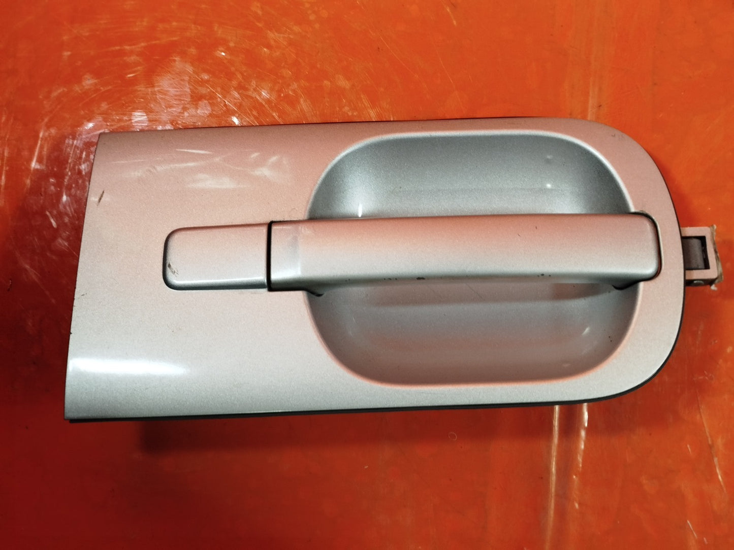 ✅2010 HYUNDAI I800 2.5D DOOR HANDLE FRONT LEFT SILVER + WARRANTY A325 - Image 1