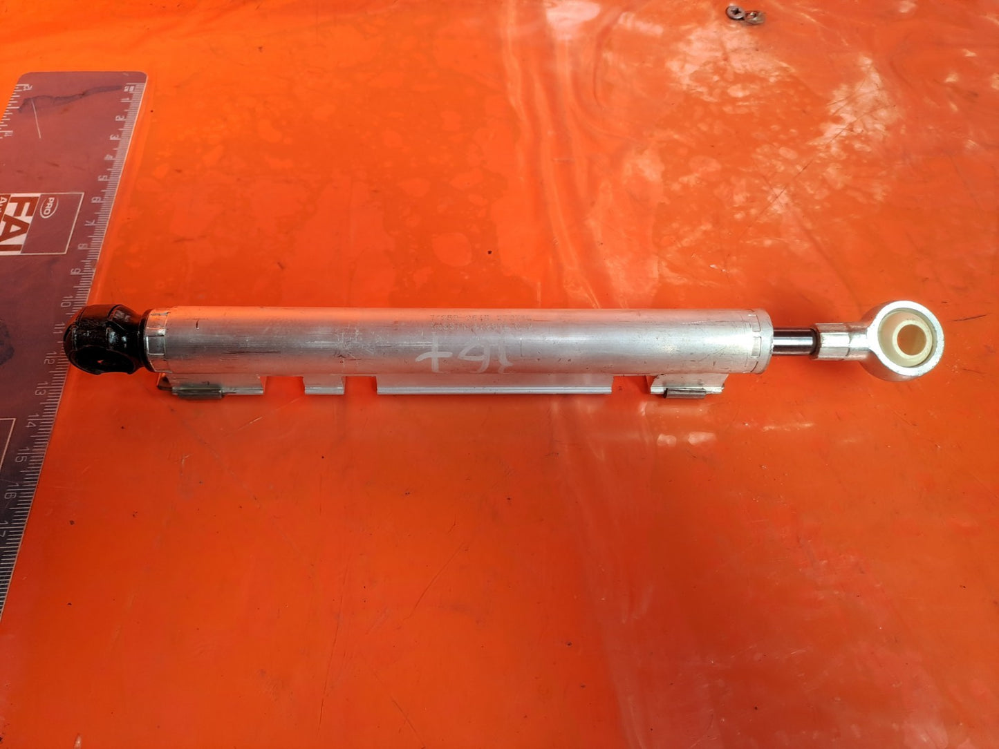 ✅BMW F33 420D M SPORT 2.0 DIESEL 2015 FOLDING ROOF HYDRAULIC CYLINDER STRUT A367 - Image 1