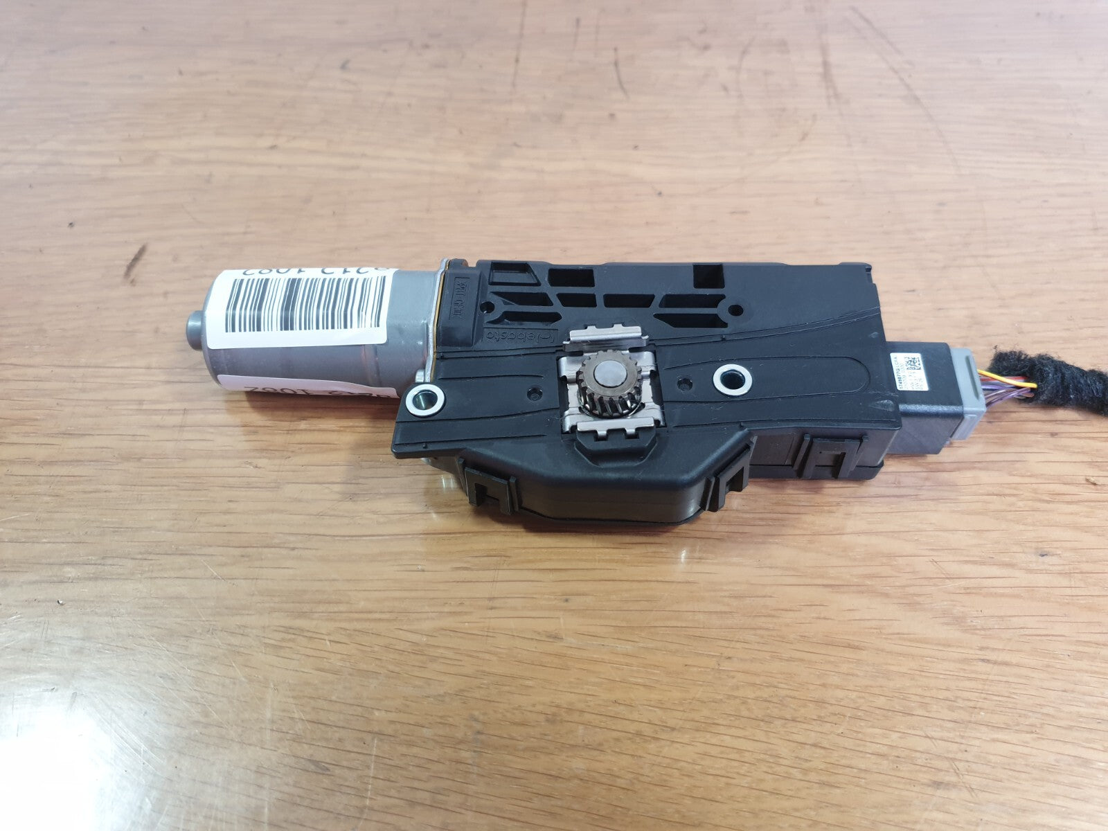 ebay-src:https://i.ebayimg.com/00/s/mtiwmfgxnjaw/z/h4qaaoswzepm7io8/$_57.jpg