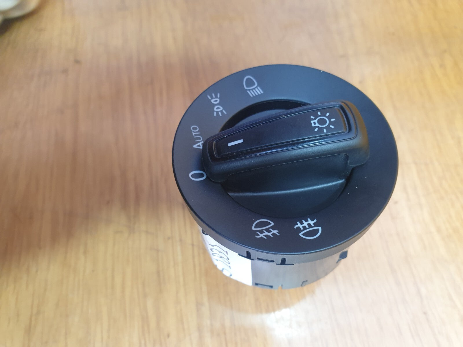✅SEAT ARONA FR 1.0 PETROL 2023 HEADLIGHT CONTROL SWITCH 5G0941431R Warranty A145 - Image 10