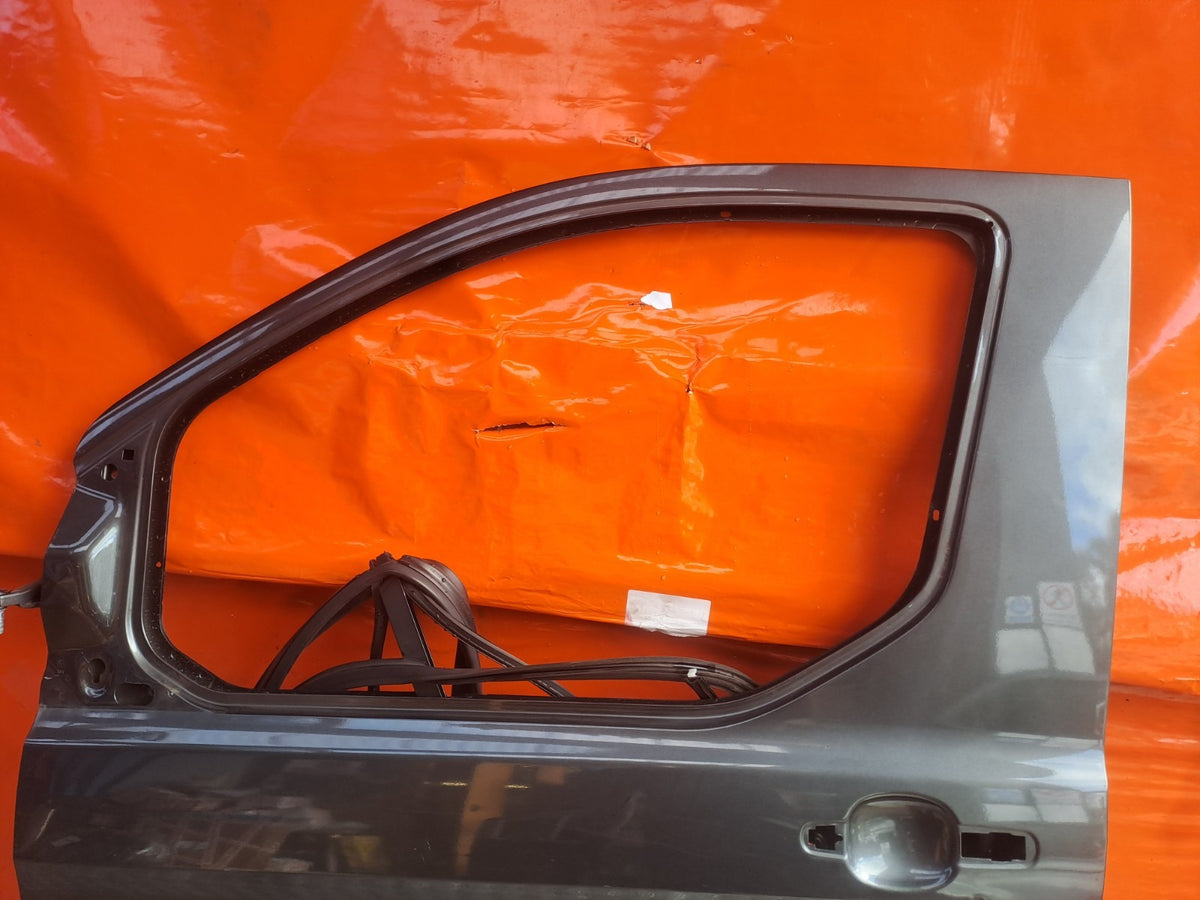 Ford Transit Custom 2016 Front Left Door Grey Warranty A409 - Image 6