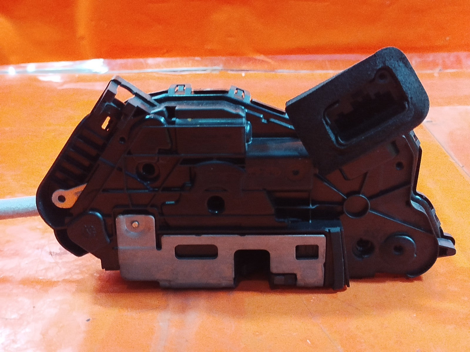 ebay-src:https://i.ebayimg.com/00/s/mtiwmfgxnjaw/z/agyaaesw-ytpb3fl/$_57.jpg