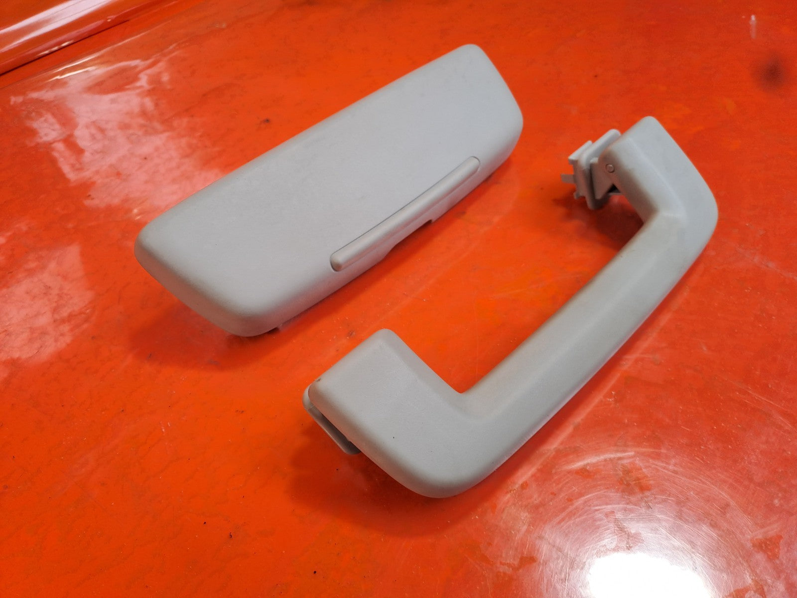 ✅2021 Ford Transit Custom Interior Roof Grab Handle & Sunglasses Compartment - Image 3