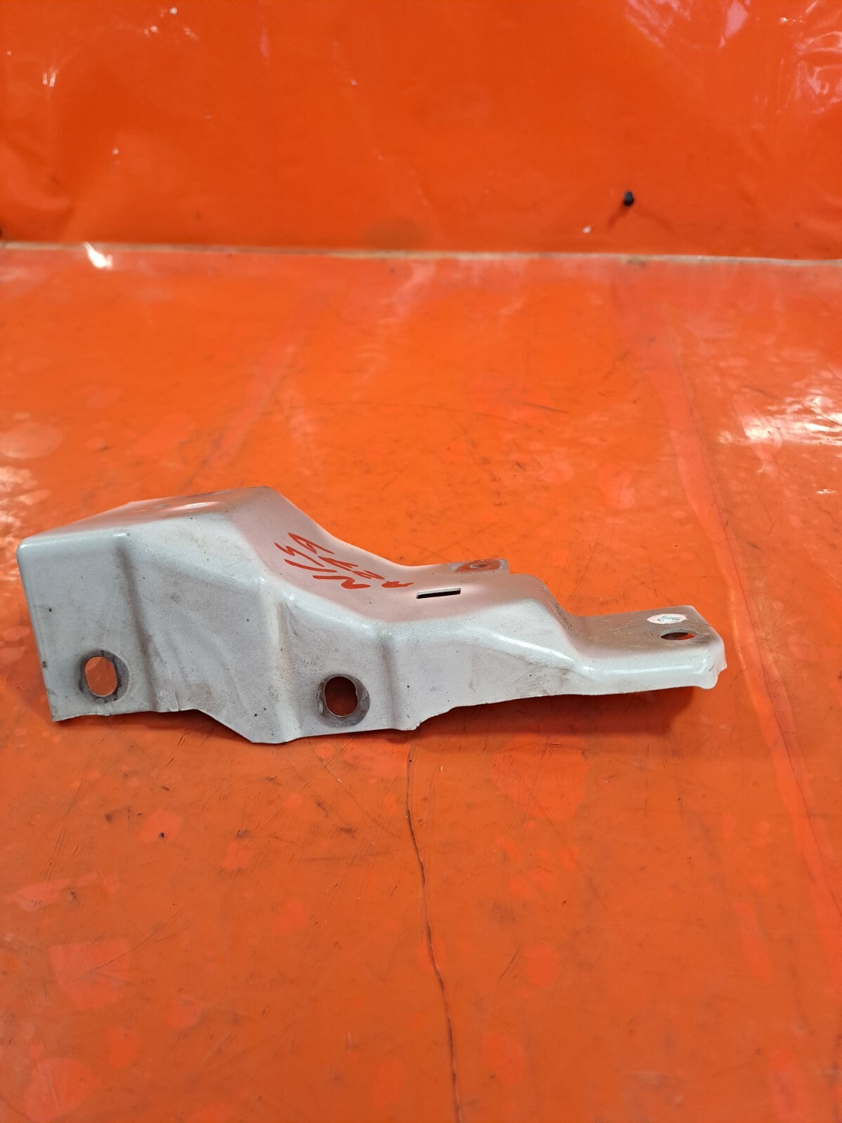 ✅2016 SSANGYONG TIVOLI ELX LEFT WING BRACKET + WARRANTY A279 - Image 4