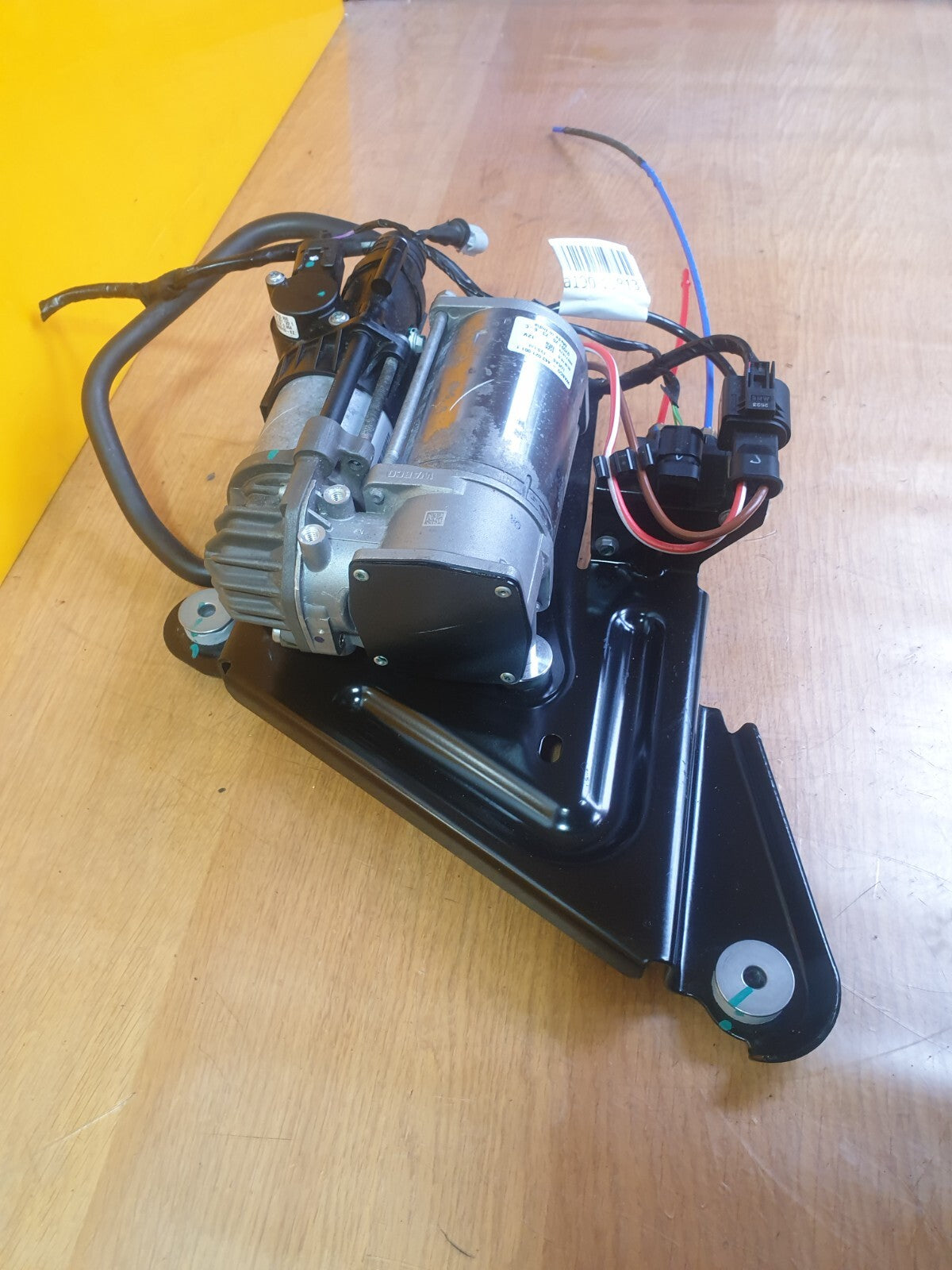 ✅2023 BMW I4 G26 E-DRIVE 40 M SPORT AIR SUSPENSION COMPRESSOR 6894450 A190 - Image 3