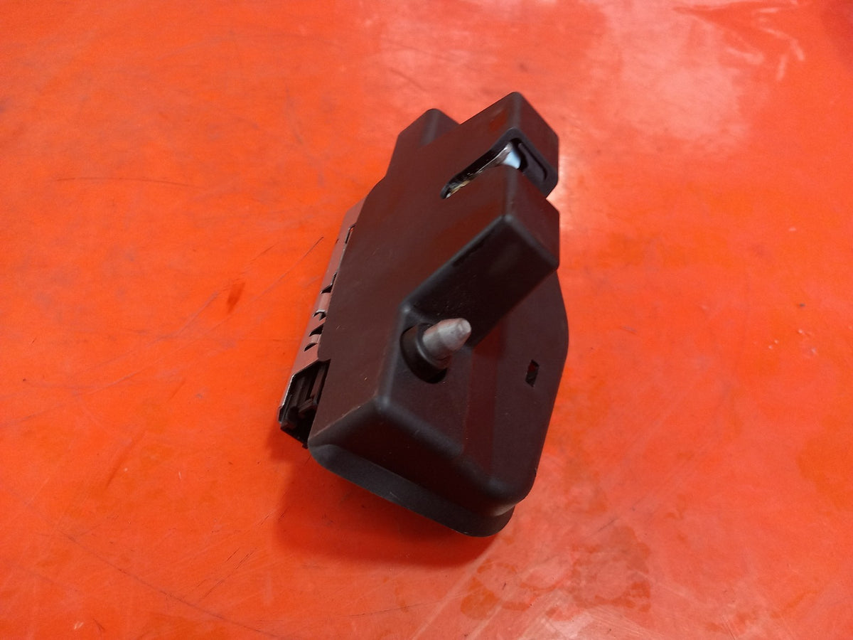 ebay-src:https://i.ebayimg.com/00/s/mtiwmfgxnjaw/z/agkaaesw~gjqhpbv/$_57.jpg