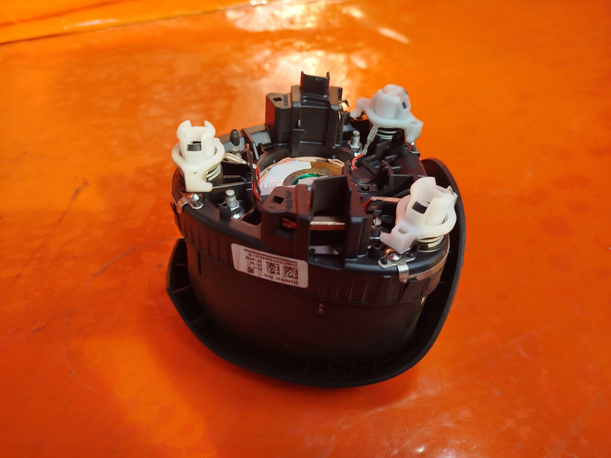ebay-src:https://i.ebayimg.com/00/s/mtiwmfgxnjaw/z/kp0aaeswmtnqtyc~/$_57.jpg
