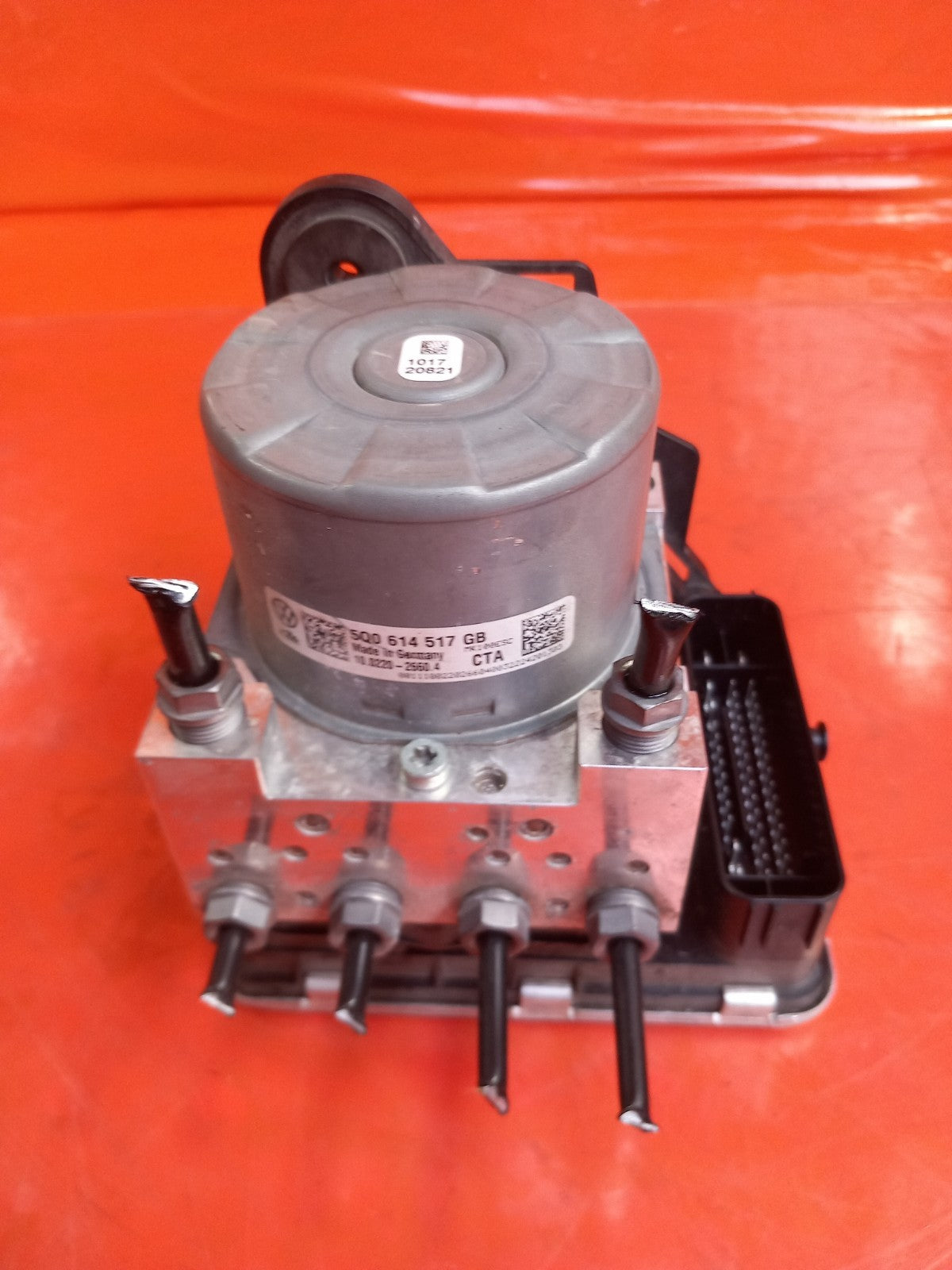 ebay-src:https://i.ebayimg.com/00/s/mtywmfgxmjaw/z/gbsaaeswxghqewwa/$_57.jpg