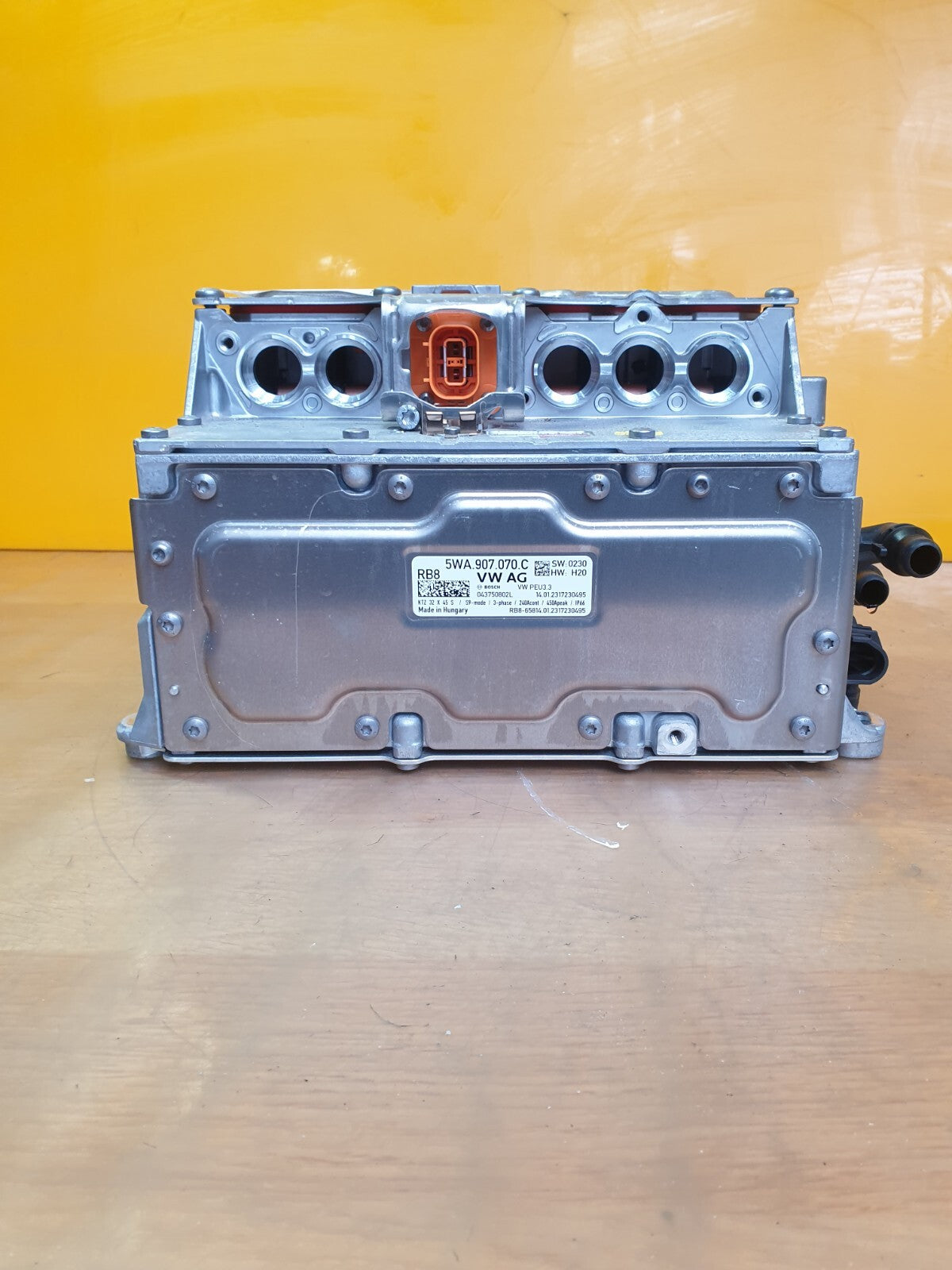 ebay-src:https://i.ebayimg.com/00/s/mtywmfgxmjaw/z/vqaaaoswzzfmyhji/$_57.jpg