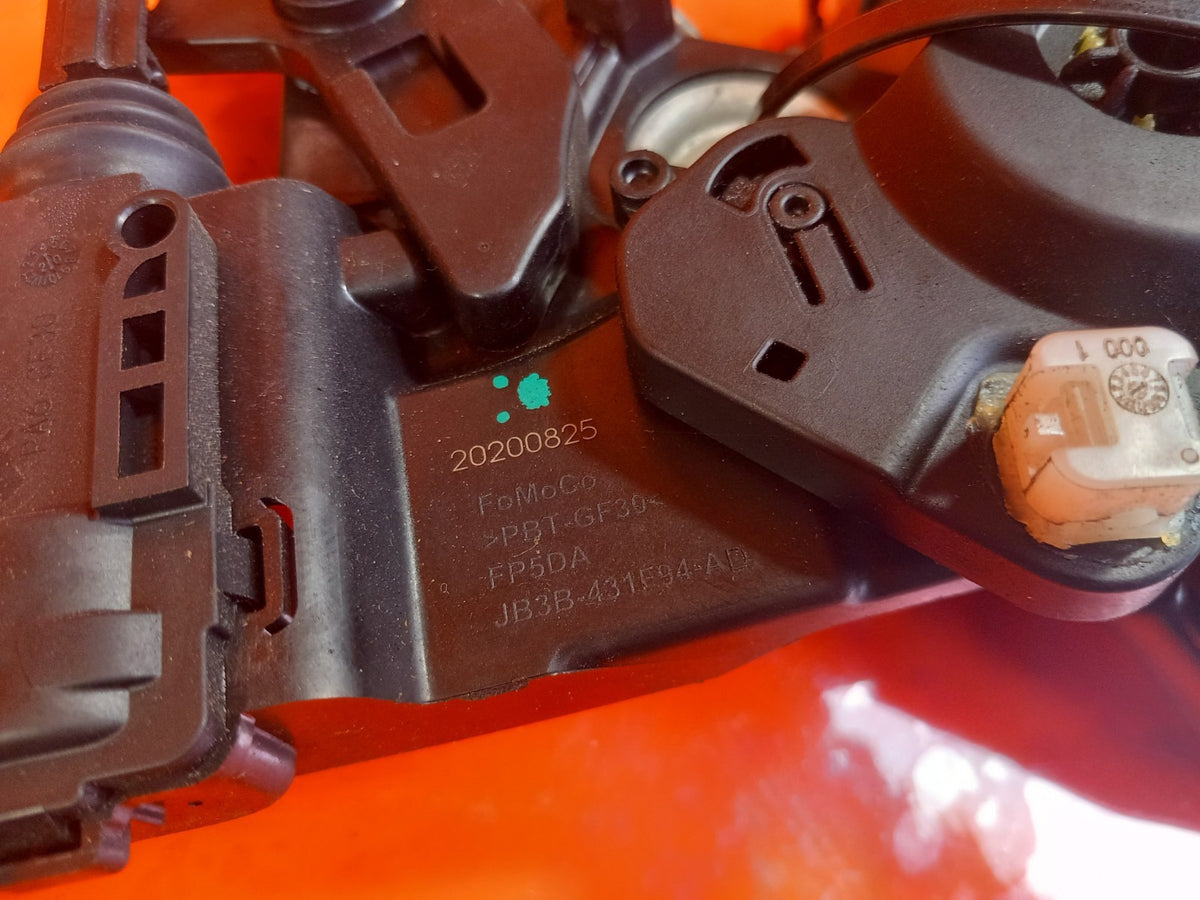 2021 Ford Ranger Wildtrak Tailgate Boot Lock JB3B-431F94-AD Warranty A407 - Image 9