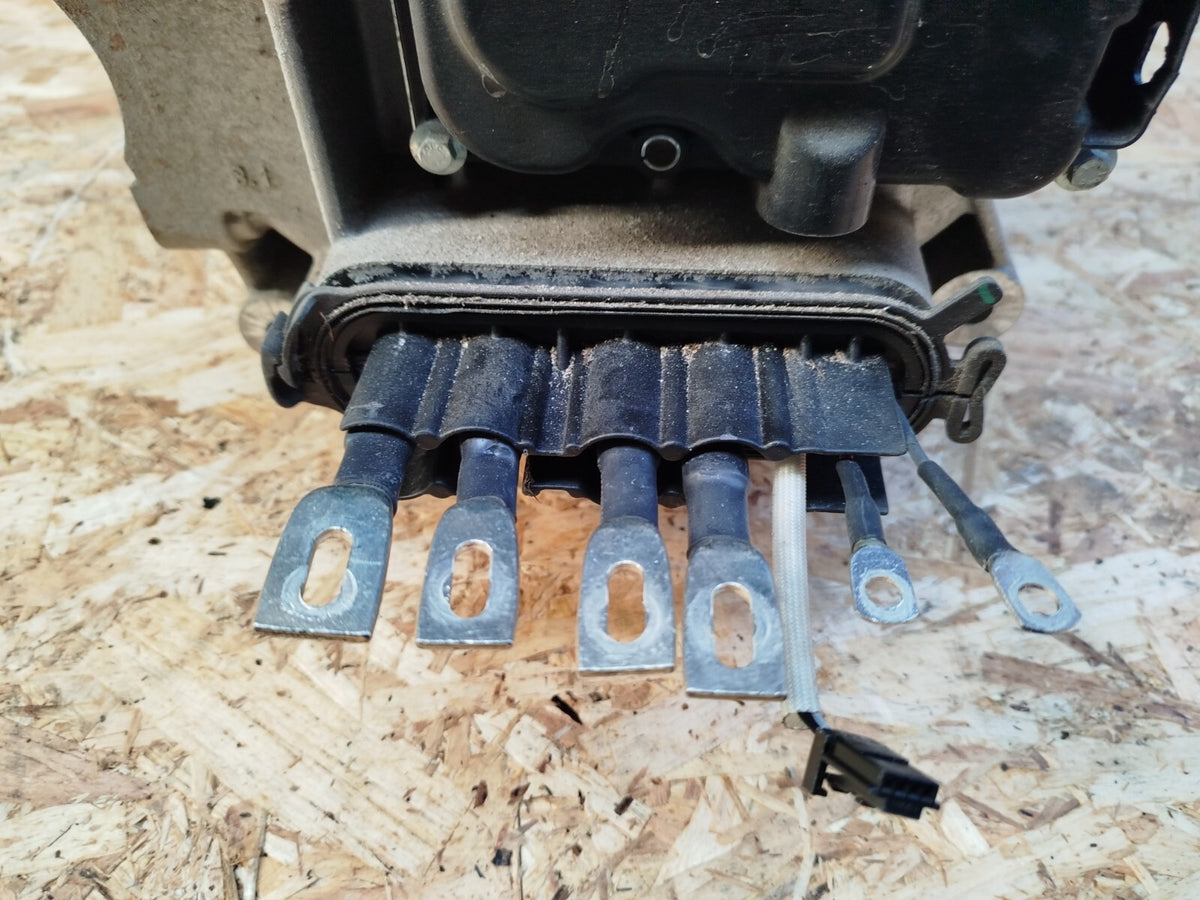 ebay-src:https://i.ebayimg.com/00/s/mtiwmfgxnjaw/z/~hqaaosw9izn4wmu/$_57.jpg