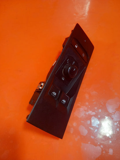 ebay-src:https://i.ebayimg.com/00/s/mtywmfgxmjaw/z/wtsaaesw4lxqqq03/$_57.jpg