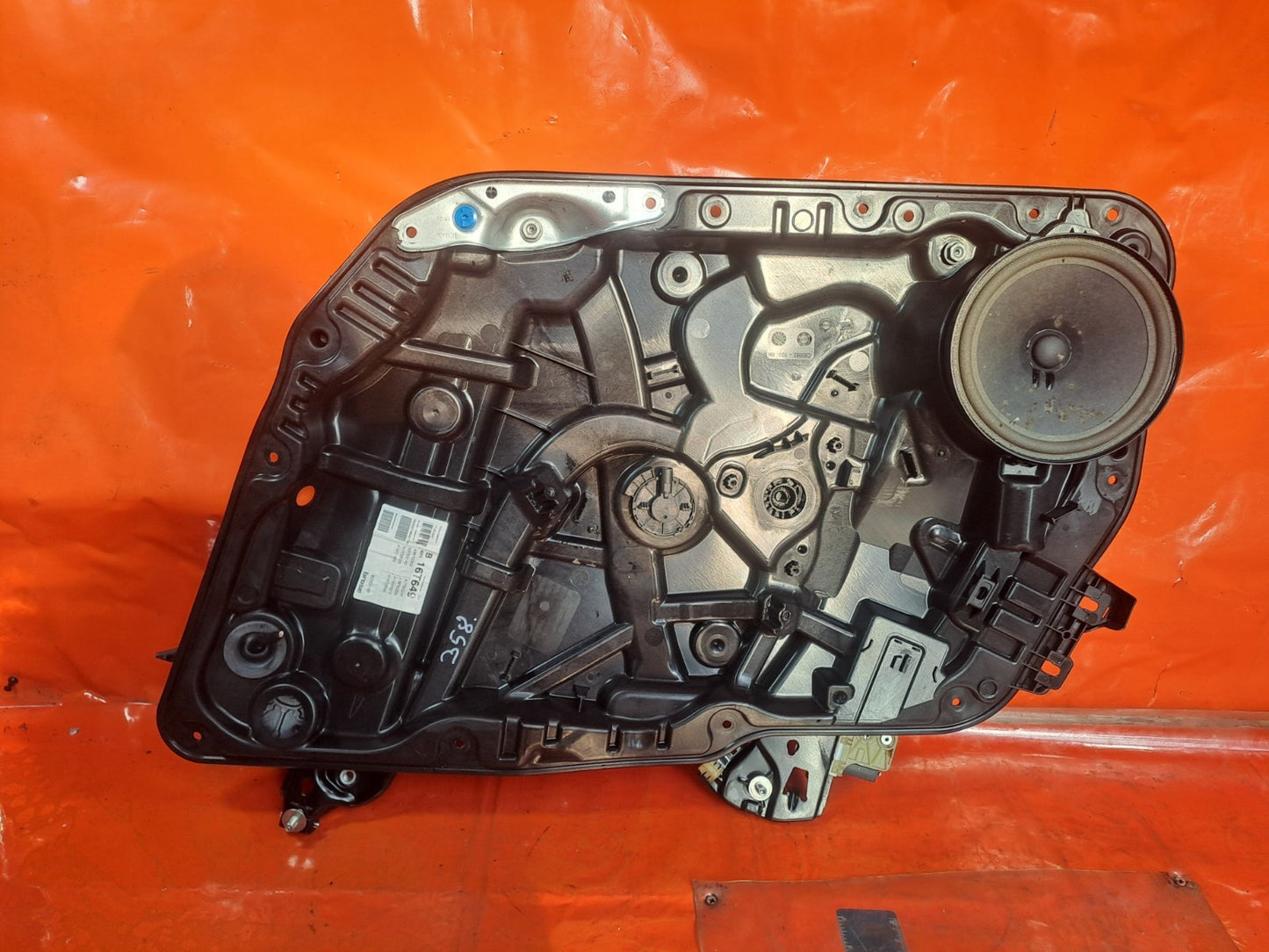 ✅2021 MERCEDES CLA C118 AMG LINE FRONT RIGHT WINDOW REGULATOR A1187200300 A358 - Image 1