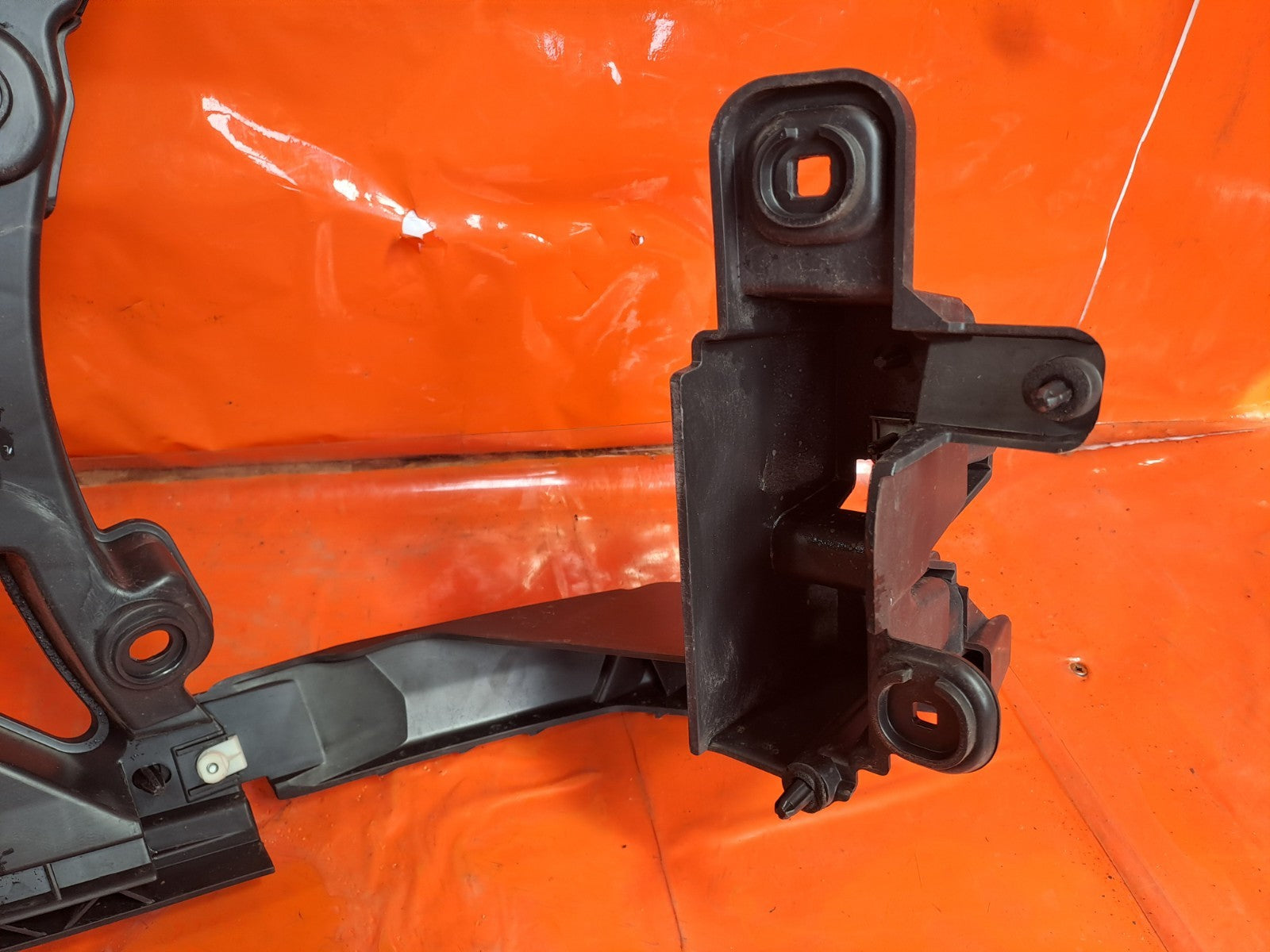 ✅2020 Jaguar I-Pace X590 Rear Bumper Left Bracket  J9D3-17B931-A + Warranty A375 - Image 7