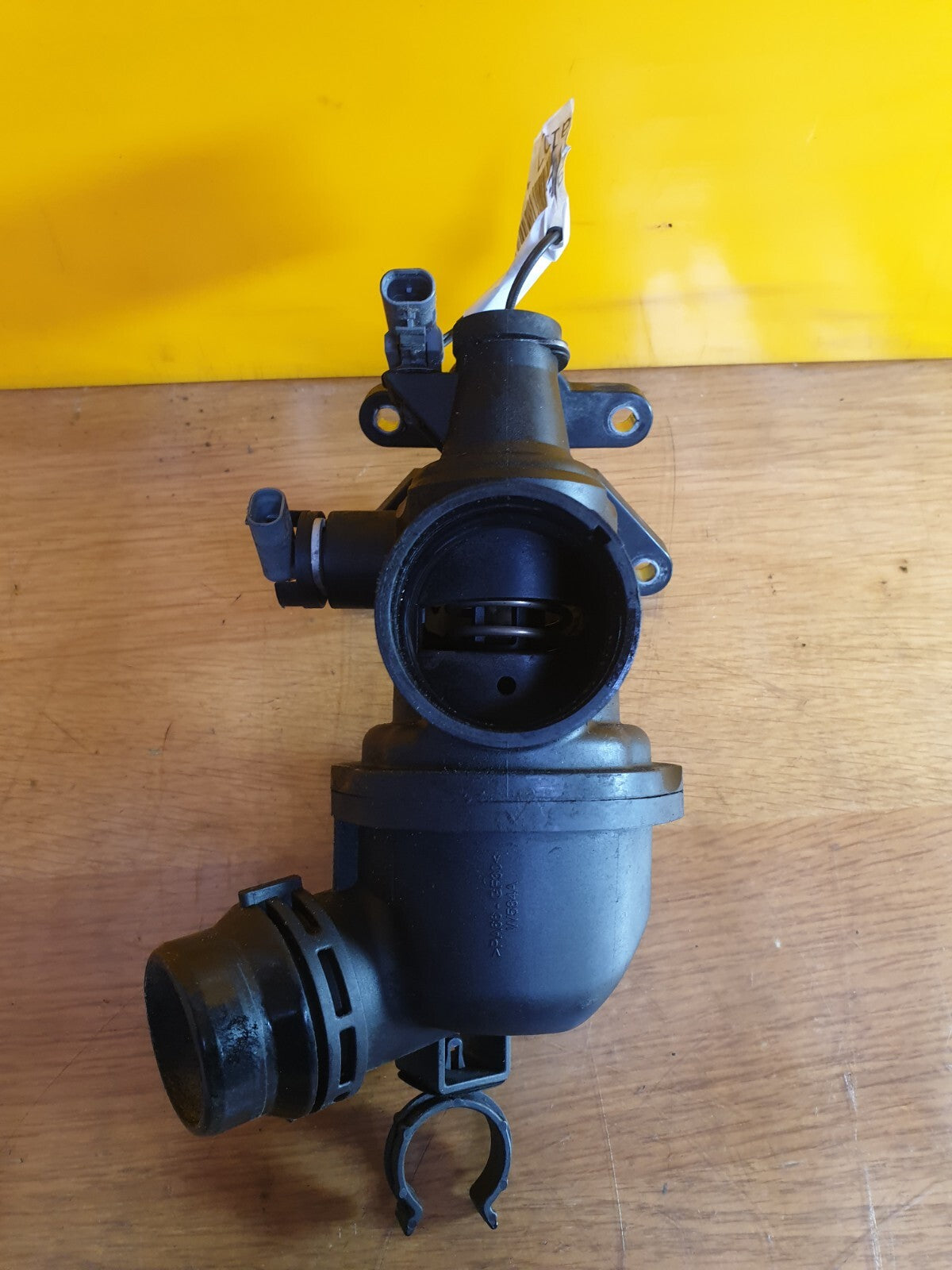 ✅2012 Range Rover Evoque L538 2.2 Diesel Thermostat Housing G4D3-8575-BC A127 - Image 3