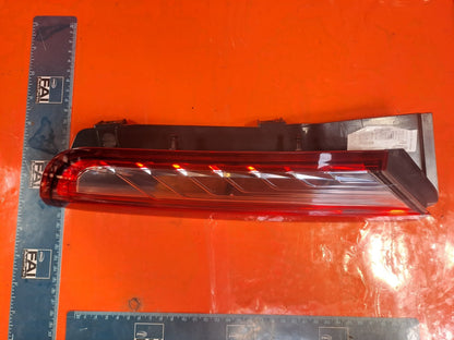 ✅2015 FORD TRANSIT CONNECT V408 REAR RIGHT UPPER TAIL LIGHT DT11-13A602-AC A355 - Image 2