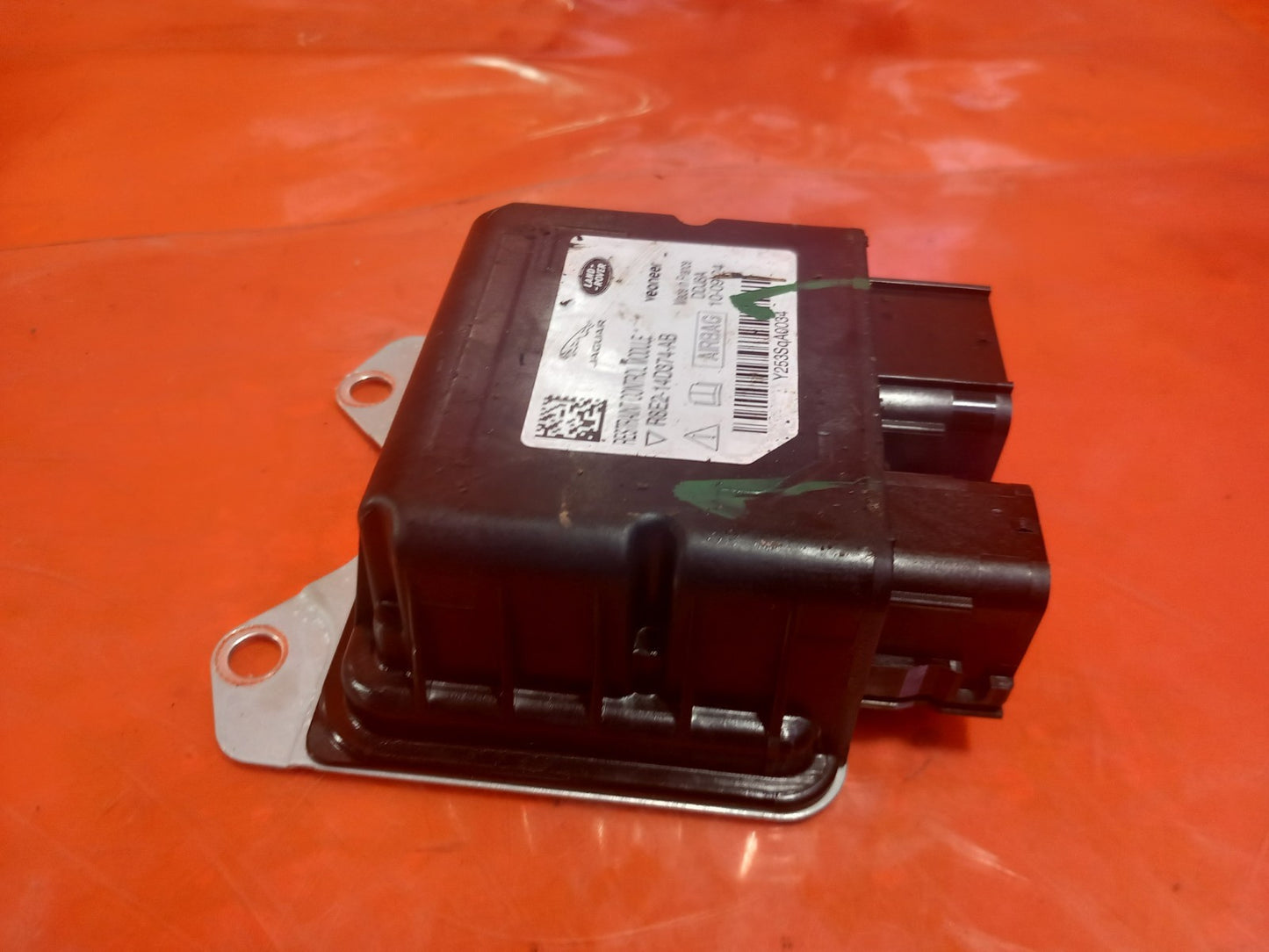 Land Rover Defender L663 3.0 Diesel 2025 ArBag Control Module R8E214D374AB A396 - Image 6