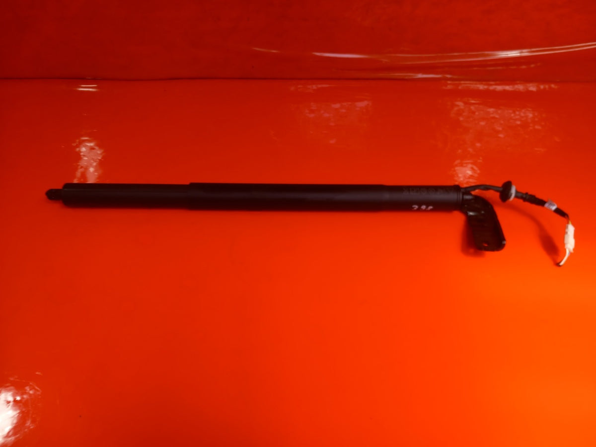 ebay-src:https://i.ebayimg.com/00/s/mtiwmfgxnjaw/z/wr0aaesw-abqwlih/$_57.jpg