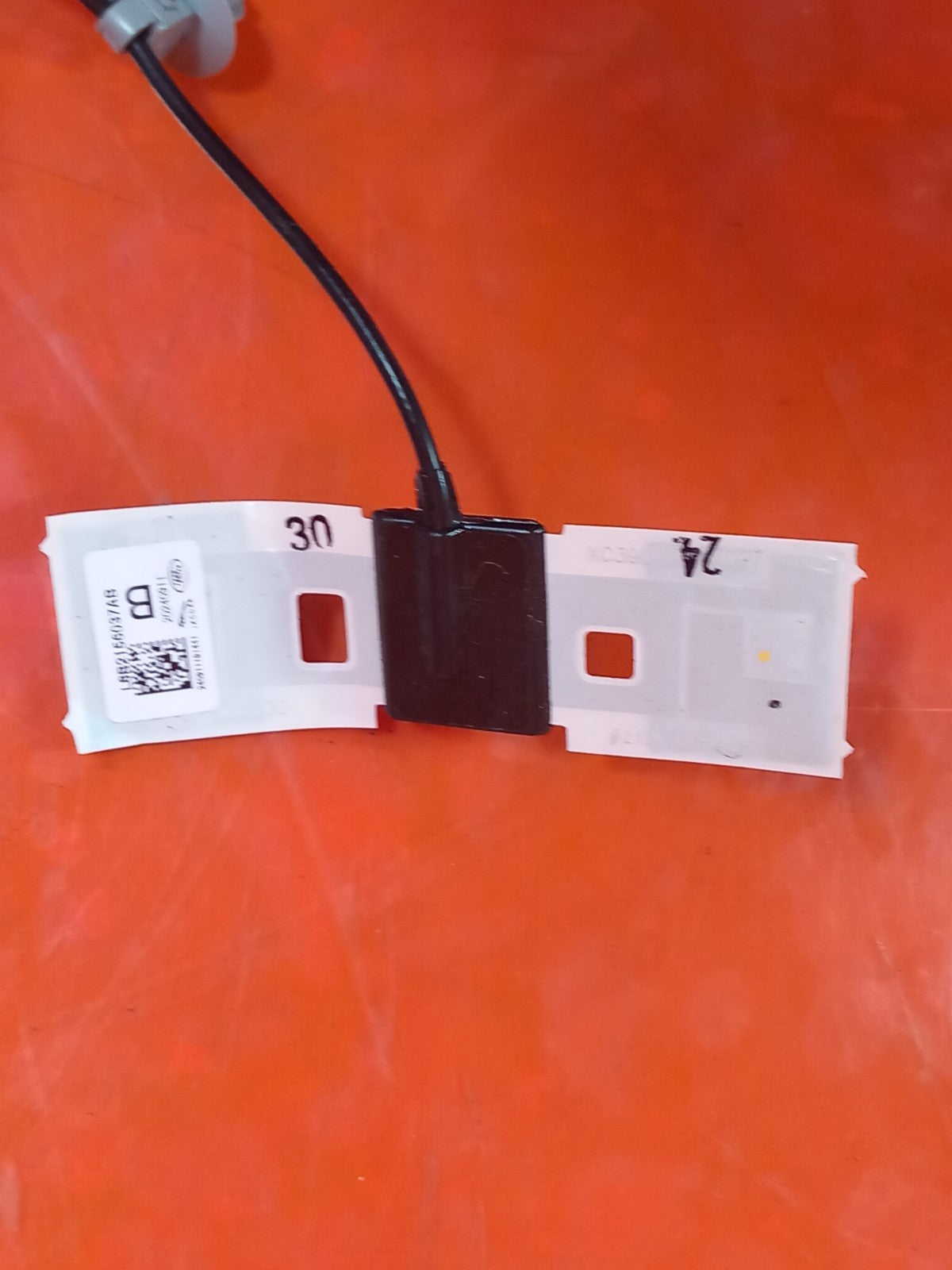 Land Rover Defender L663 3.0 Diesel 2025 Rear Left Sensor L8B2156037AB A396  - Image 4