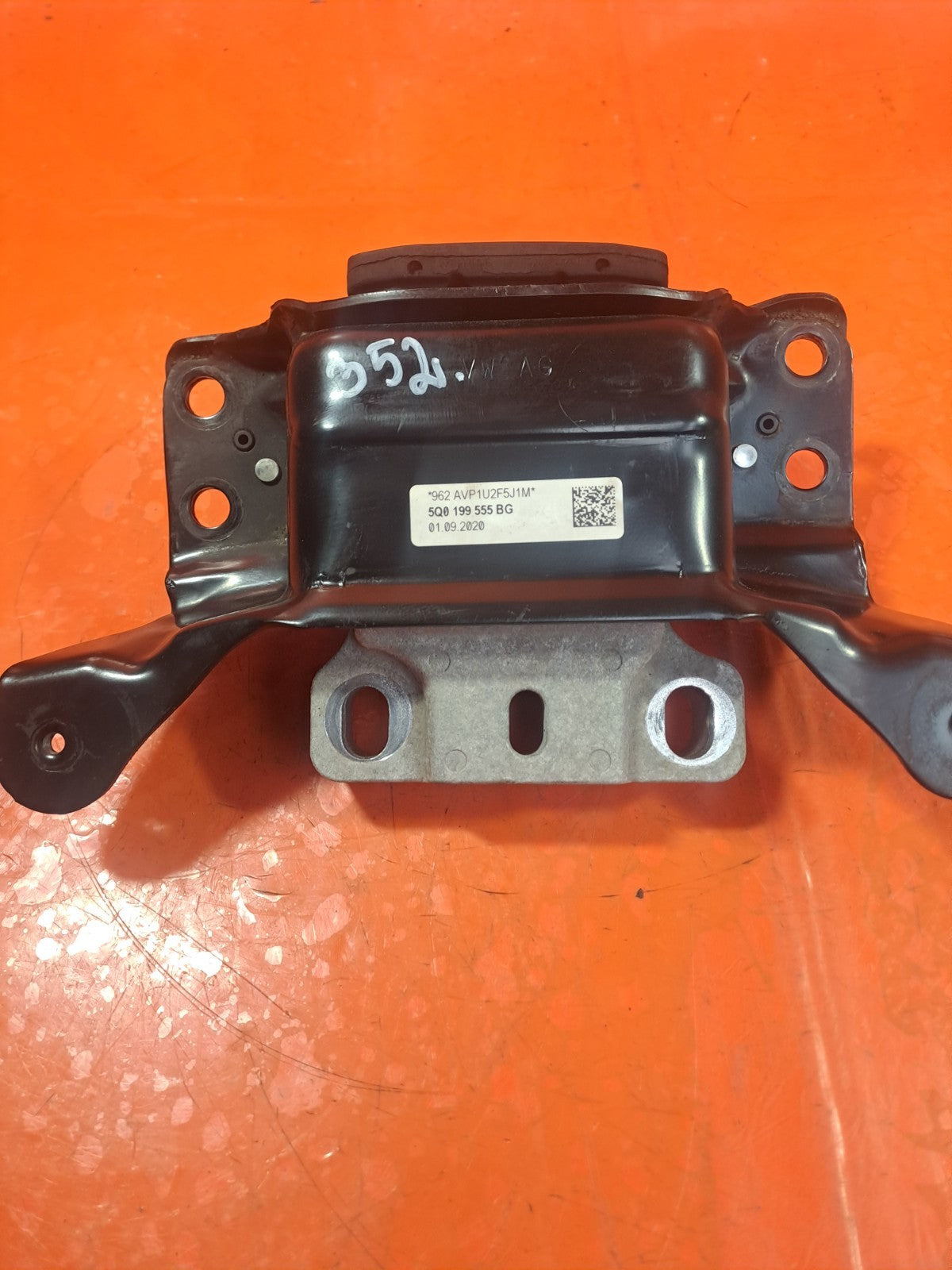 ebay-src:https://i.ebayimg.com/00/s/mtywmfgxmjaw/z/hisaaeswprtpnimq/$_57.jpg