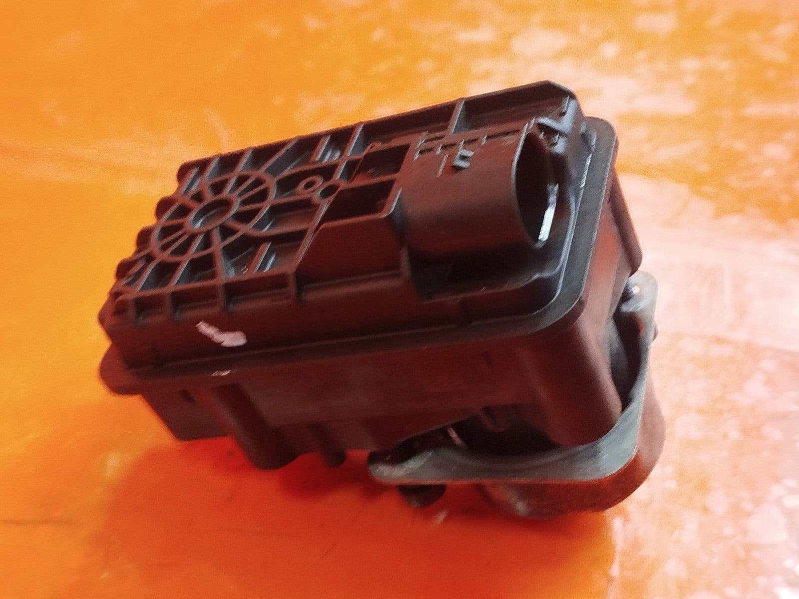 ebay-src:https://i.ebayimg.com/00/s/mtiwmfgxnjaw/z/kqsaaesw7qvpiy-5/$_57.jpg