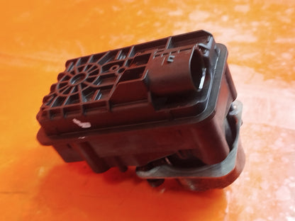 ebay-src:https://i.ebayimg.com/00/s/mtiwmfgxnjaw/z/kqsaaesw7qvpiy-5/$_57.jpg