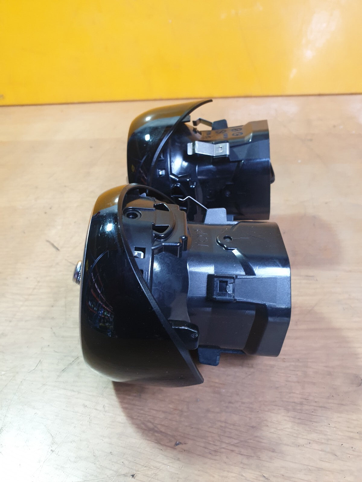 ✅Mercedes C Class W205 2014 Dashboard Air Vent Pair Left & Right A2058301200 - Image 9