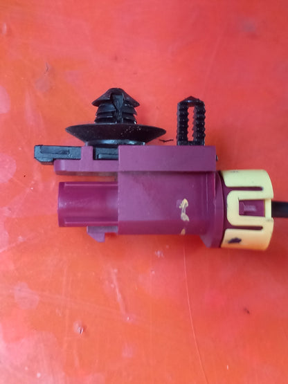 Land Rover Defender L663 3.0 Diesel 2025 Rear Left Sensor L8B2156037AB A396  - Image 7