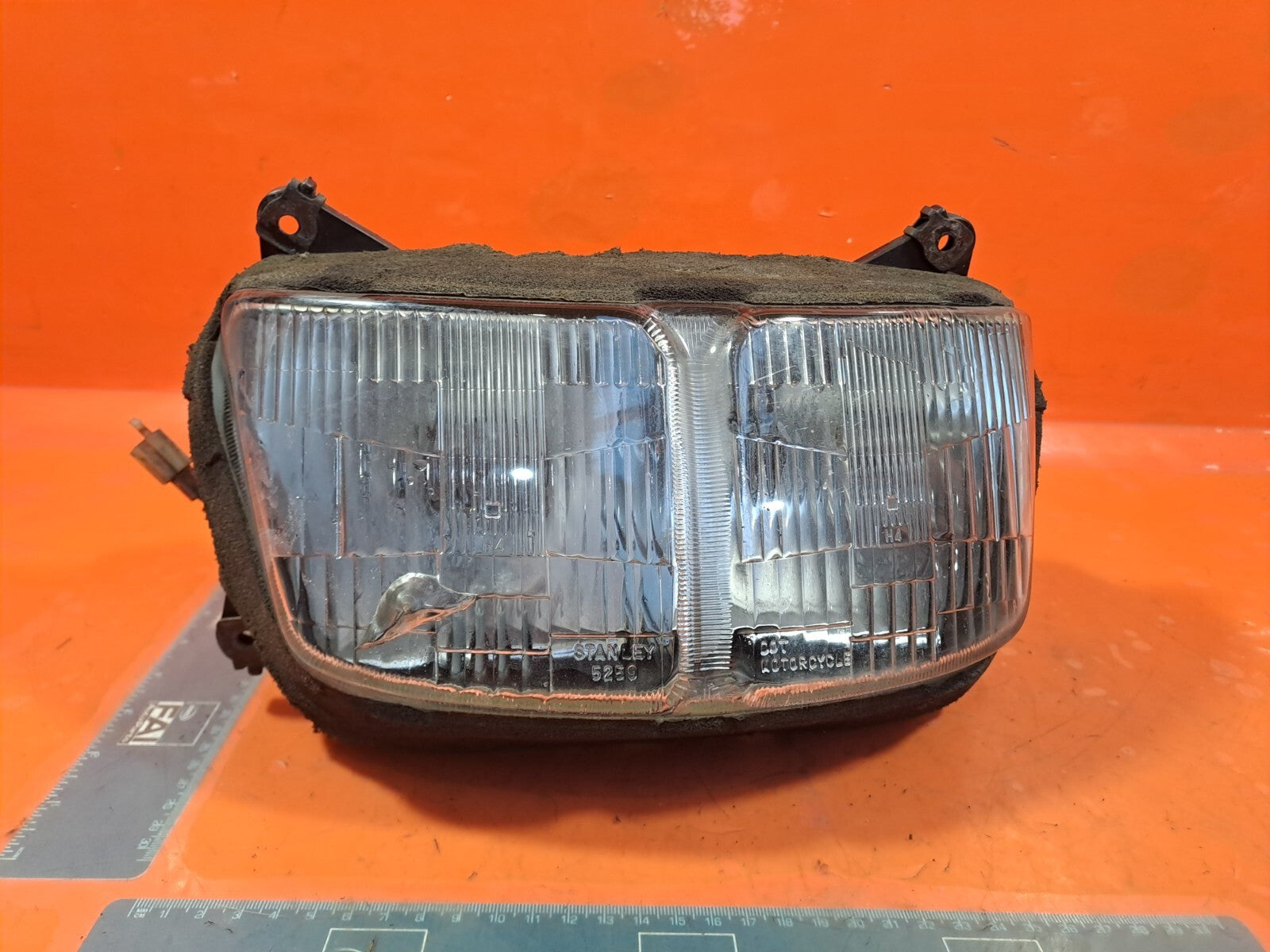 ✅HONDA VFR750 1995 PETROL FRONT HEADLIGHT + WARRANTY A182 - Image 1