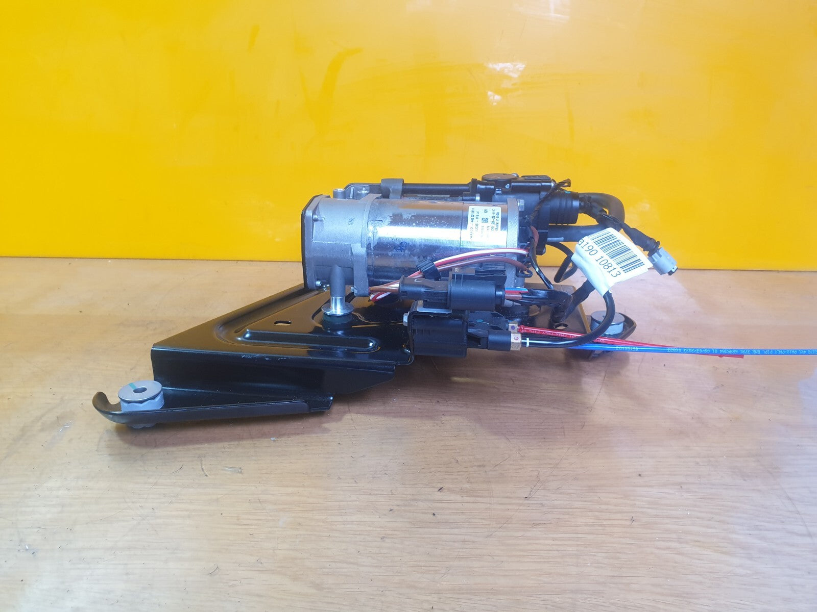 ebay-src:https://i.ebayimg.com/00/s/mtiwmfgxnjaw/z/0xsaaoswbutmcvou/$_57.jpg