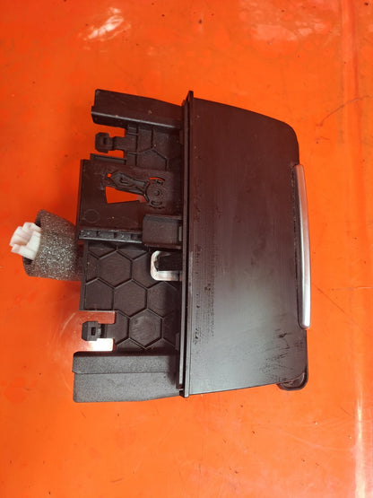 ✅Audi Q5 S Line 2012 2.0 Diesel FRONT AHSTRAY CONSOLE 8K0857951 Warranty A291 - Image 5