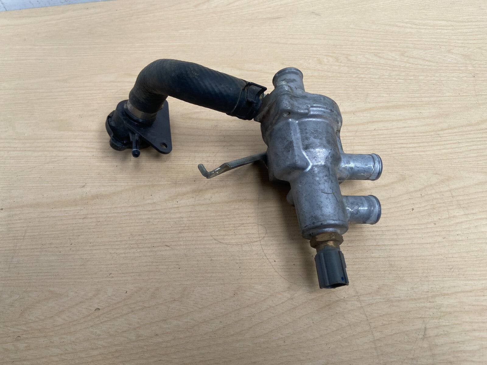 YAMAHA XVS1300C 2015 THERMOSTAT HOUSING ASSEMBLY Warranty A031 - Image 4
