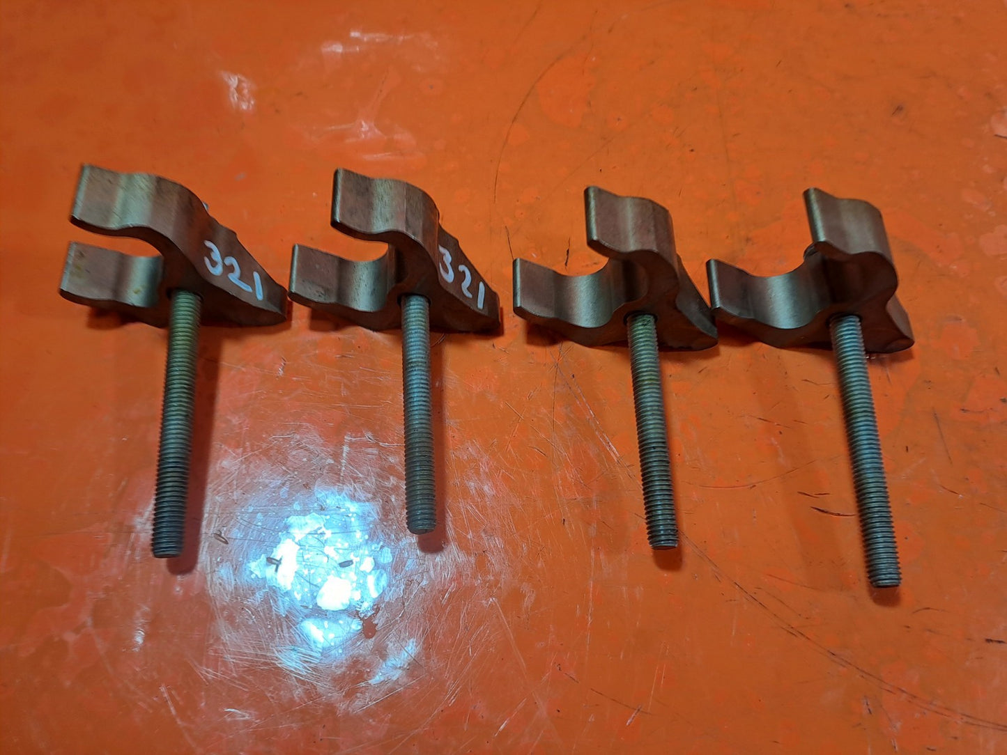 ✅BMW F30 320D 2.0 DIESEL 2012 N47D20O1 FUEL INJECTOR CLAMPS & BOLTS Warranty - Image 2