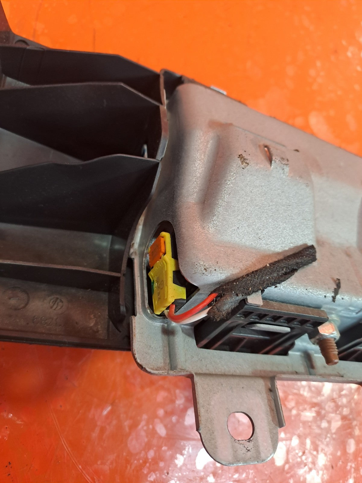 ✅MERCEDES GLA 200D X156 2.1 DIESEL 2016 RIGHT DRIVER SIDE KNEE ARBAG A1768600402 - Image 10