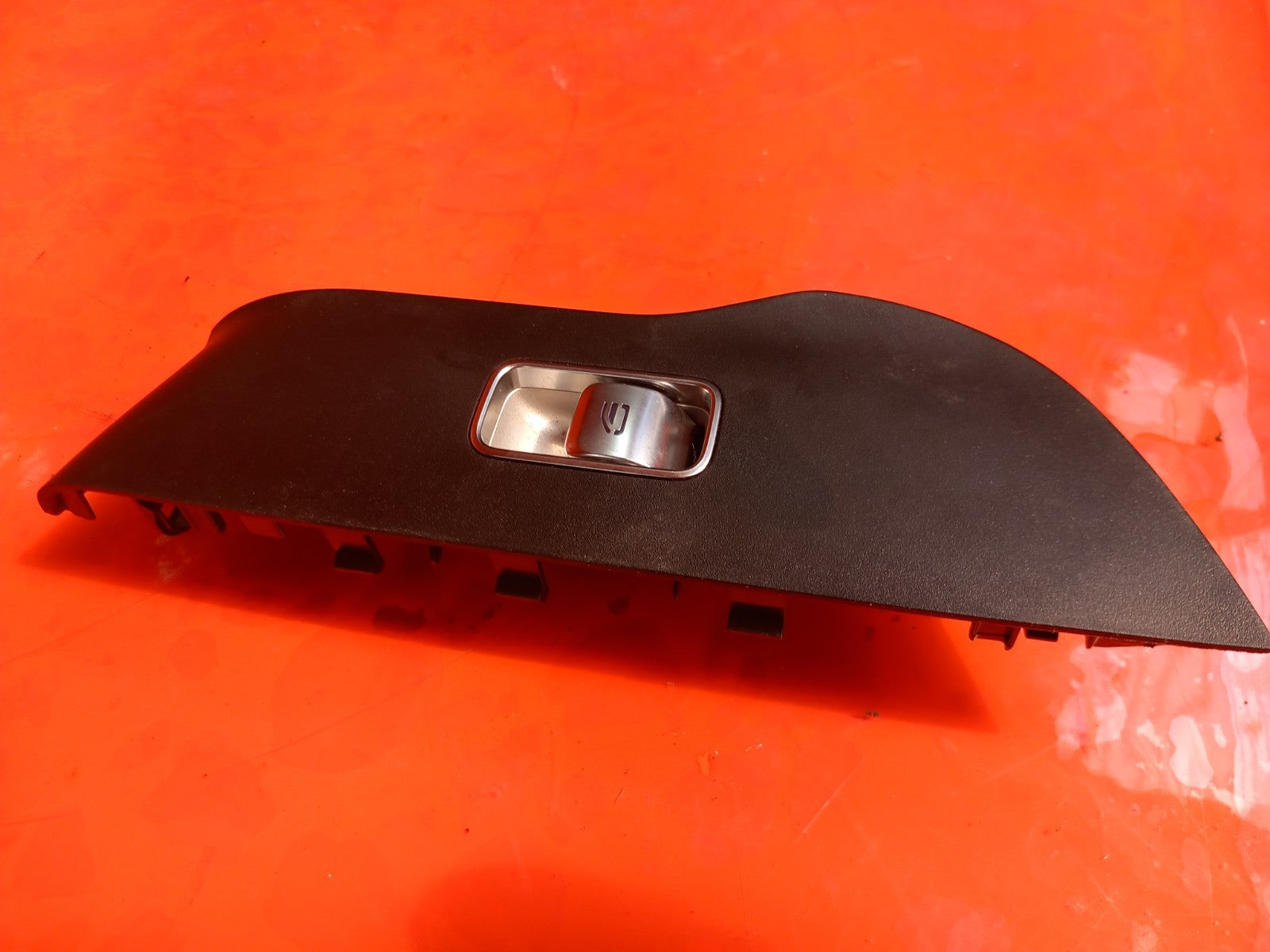 2025 Mercedes GLE W167 AMG Front Left Door Window Switch A1677272700 A397 - Image 2