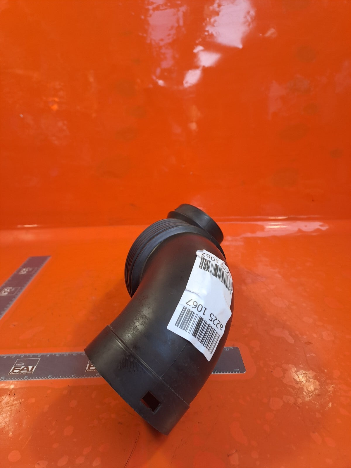 VW TRANSPORTER T6 2.0 DIESEL 2016 AIR INTAKE HOSE PIPE 7E0129578B Warranty A225 - Image 3